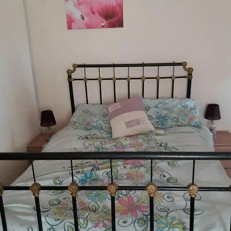2-bed - Sleeps 3 - Parking - Near Apartament Albox